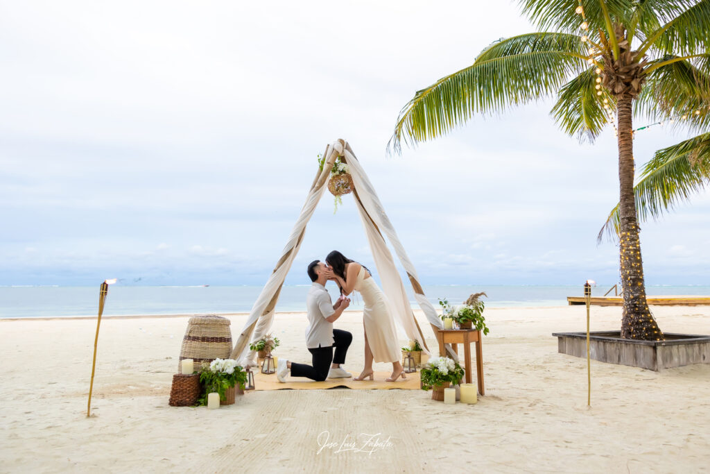 Engagement-Photography-Victoria-House-Resort-San-Pedro,-Ambergris-Caye-Belize-Photographer-Jose-Luis-Zapata-Photography